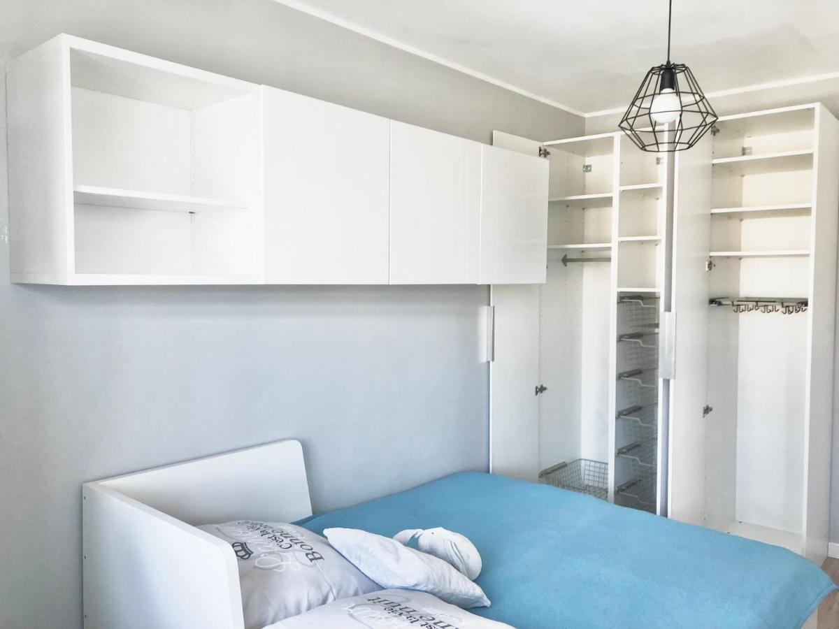 Apartament Family Wroclaw Z Klimatyzacja Parkingアパートメント エクステリア 写真