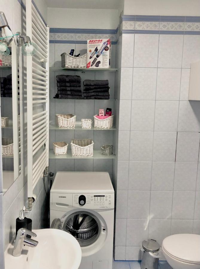 Apartament Family Wroclaw Z Klimatyzacja Parkingアパートメント エクステリア 写真